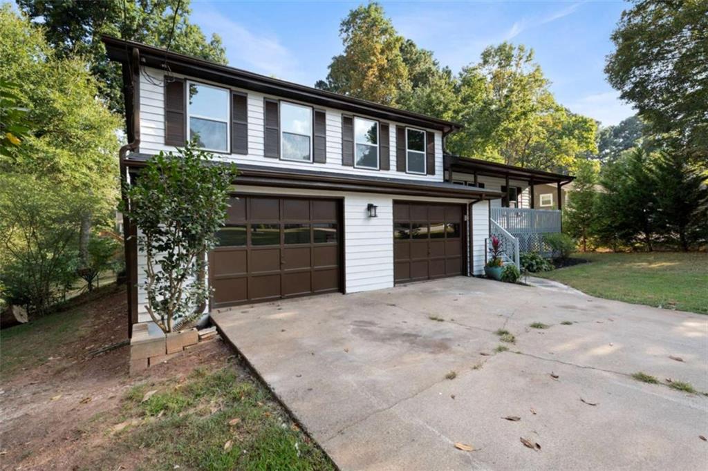 318 Arbour Way Suwanee, GA 30024 - Photo 4 of 42