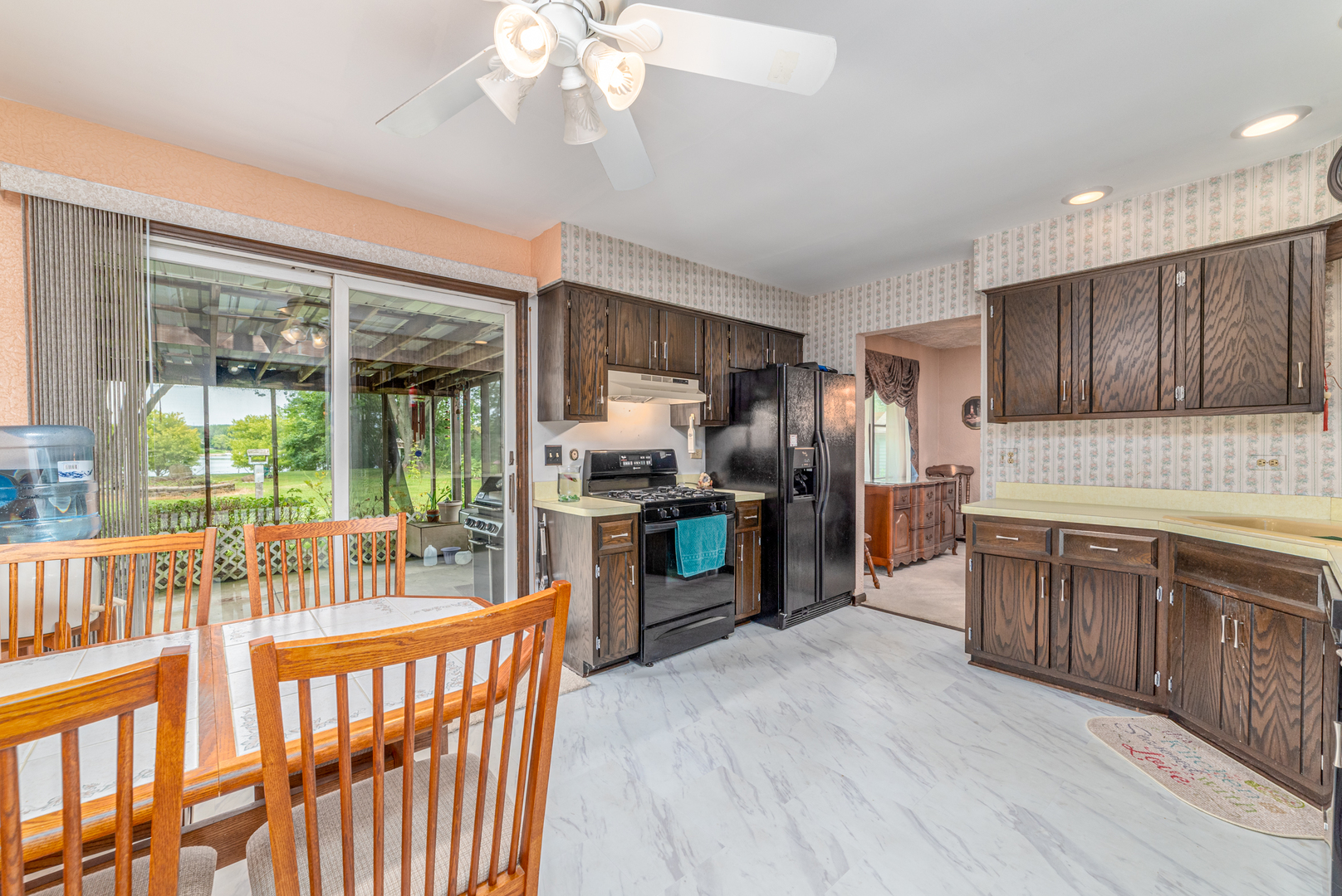402 San Carlos Road Minooka, IL 60447 - Photo 9 of 43