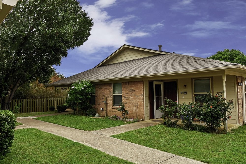 417 East Main Street Bullard, TX 75757 - Photo 3 of 8