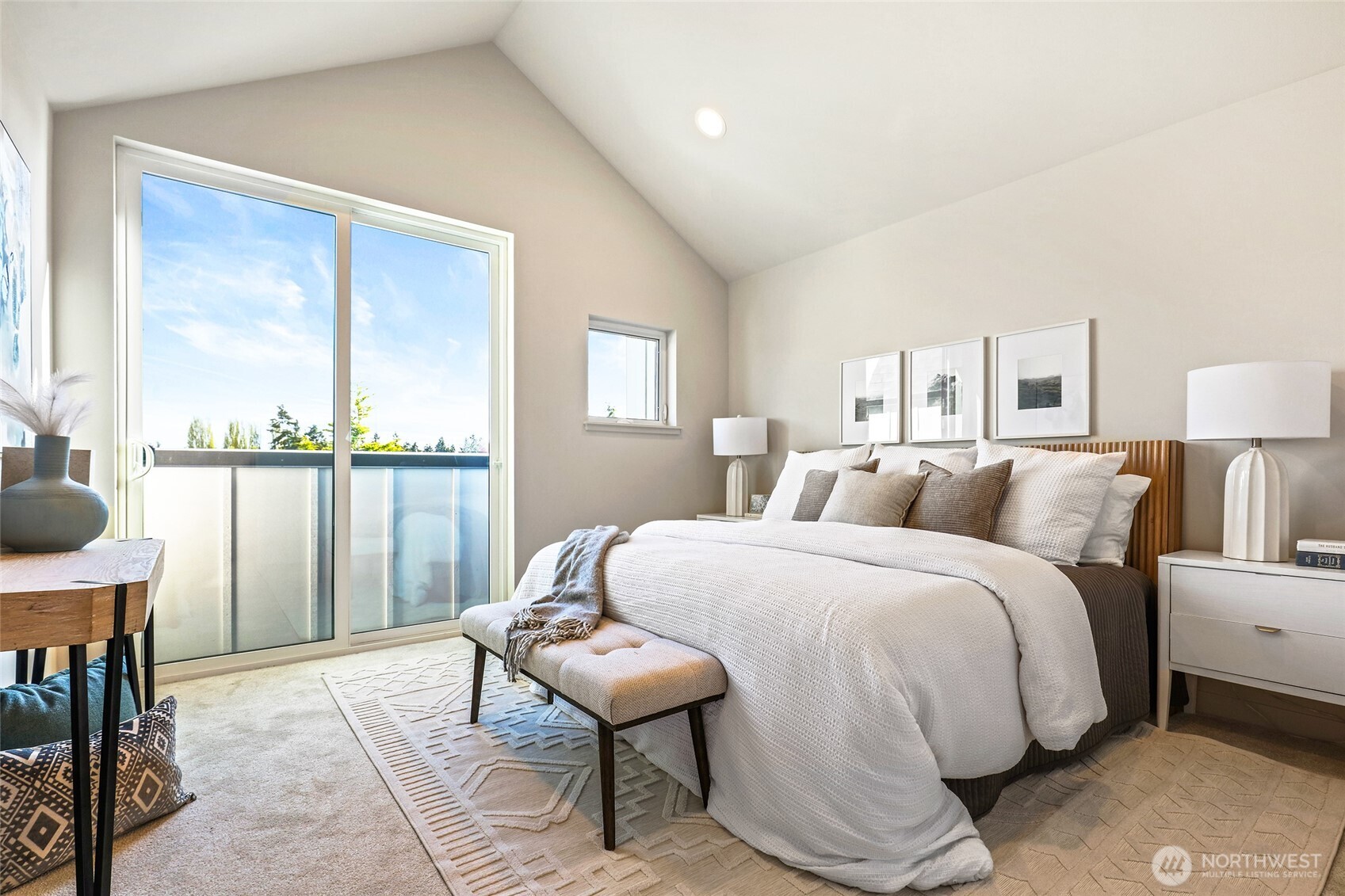 9750 B Holman Road Northwest Seattle, WA 98117 - Photo 8 of 19 Gallery Image 8