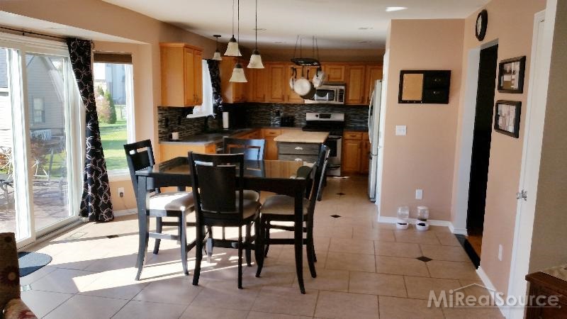 51613 Rivard Road New Baltimore, MI 48047 - Photo 4 of 22