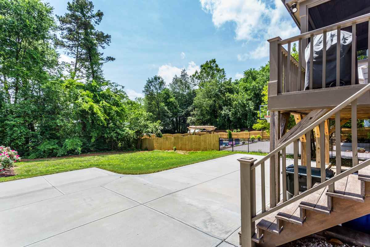 514 East Whitaker Mill Road Raleigh, NC 27608 - Photo 22 of 25 Photo 22
