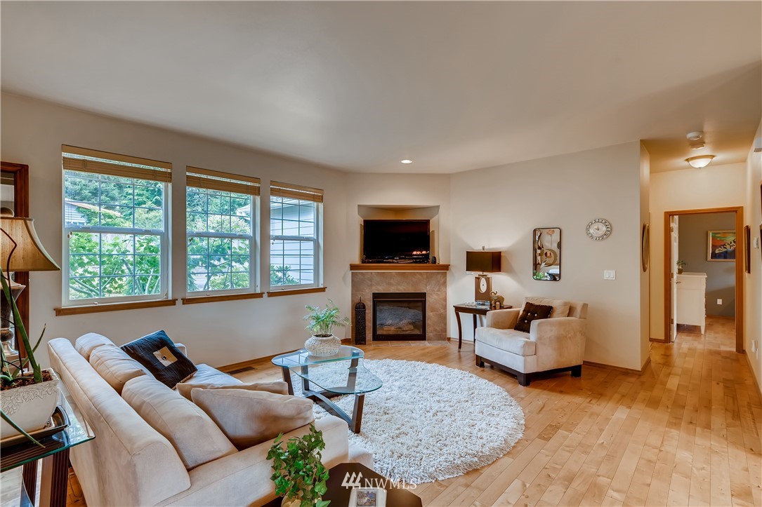 6399 Roth Place Southeast Port Orchard, WA 98367 - Photo 7 of 38 Gallery Image 7