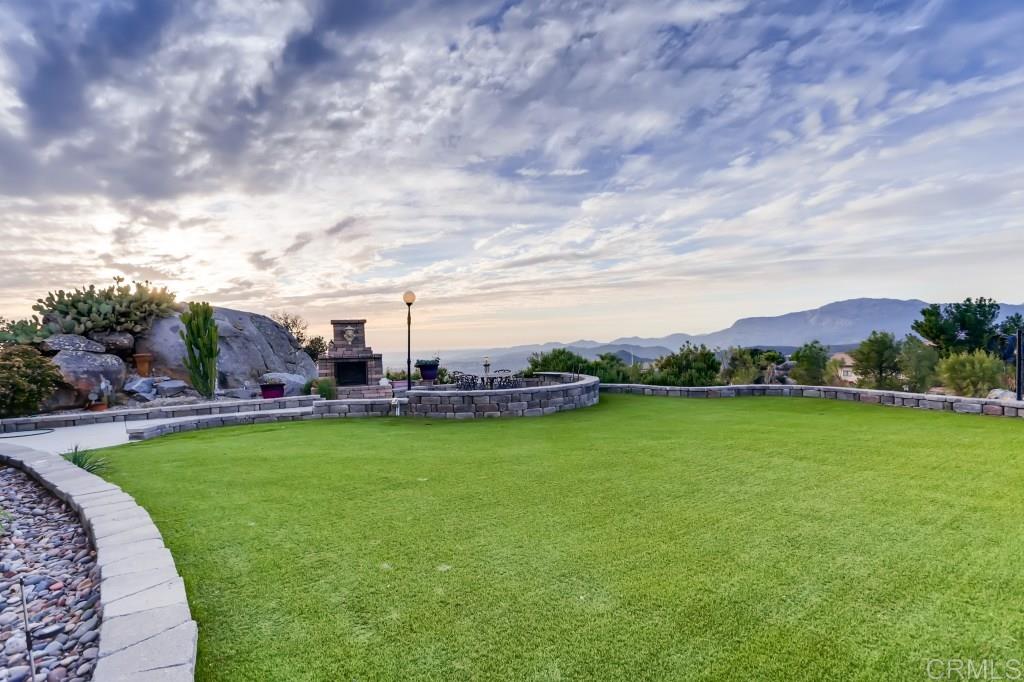426 Vars Way Alpine, CA 91901 - Photo 8 of 24 Gallery Image 8