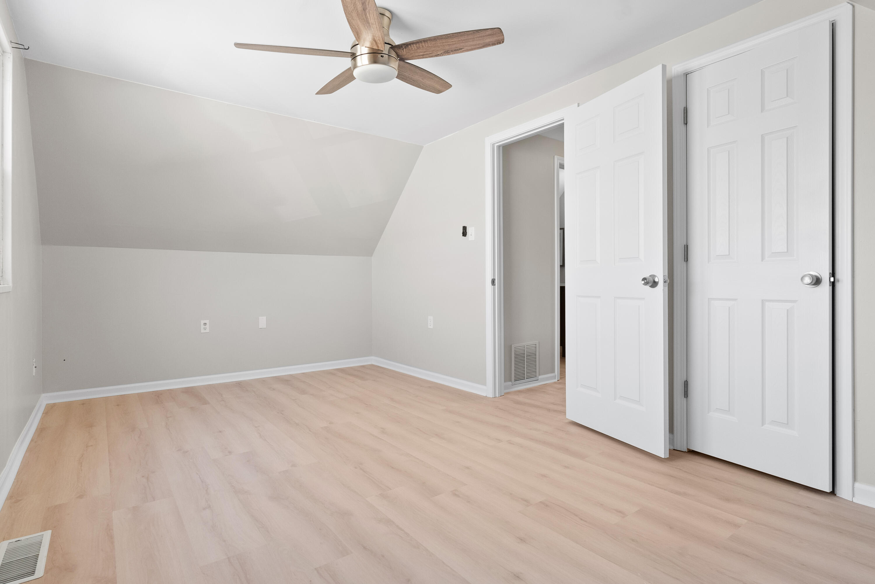 715 McCool Road Valparaiso, IN 46385 - Photo 17 of 26 3000x2003