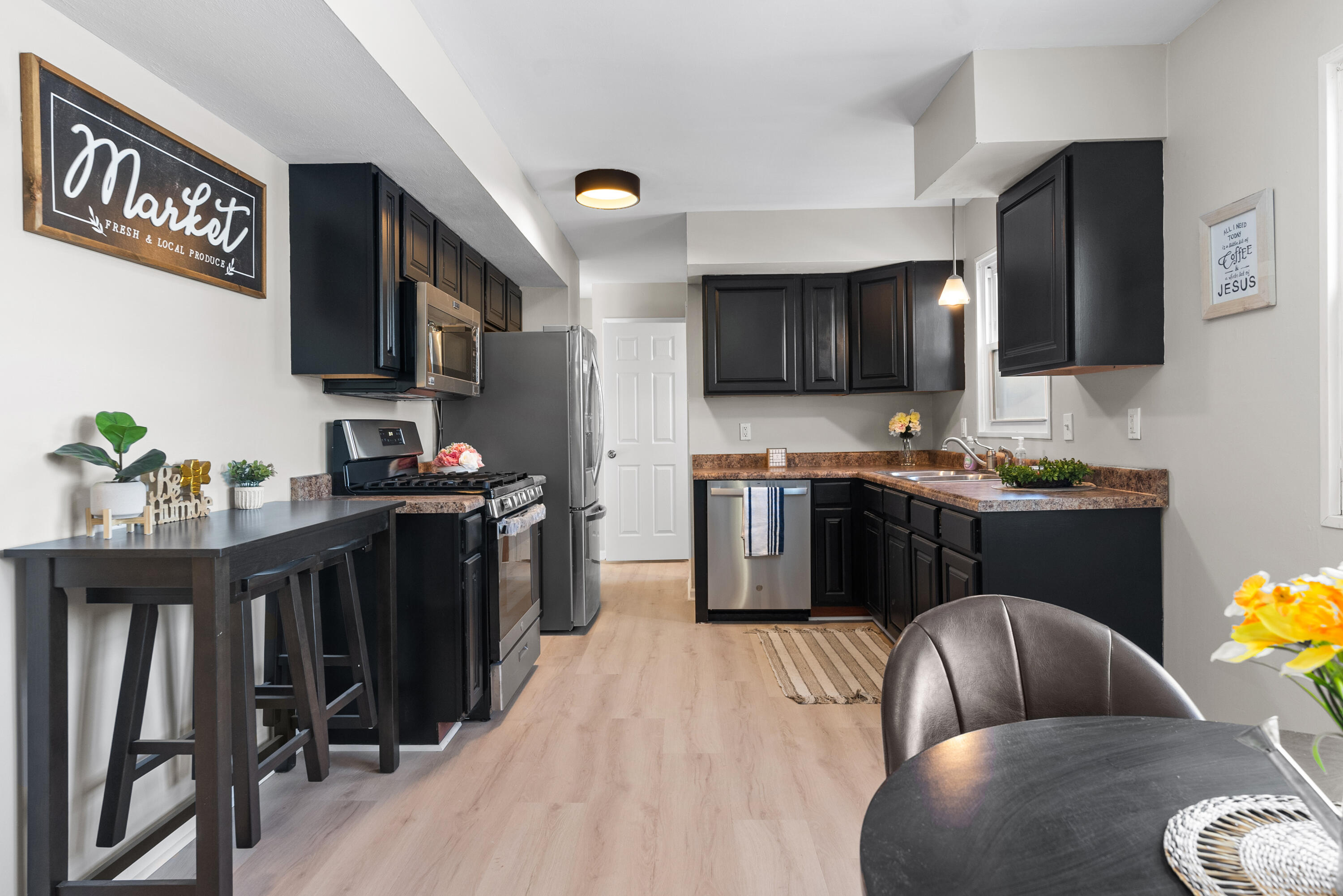 715 McCool Road Valparaiso, IN 46385 - Photo 9 of 26 3000x2003