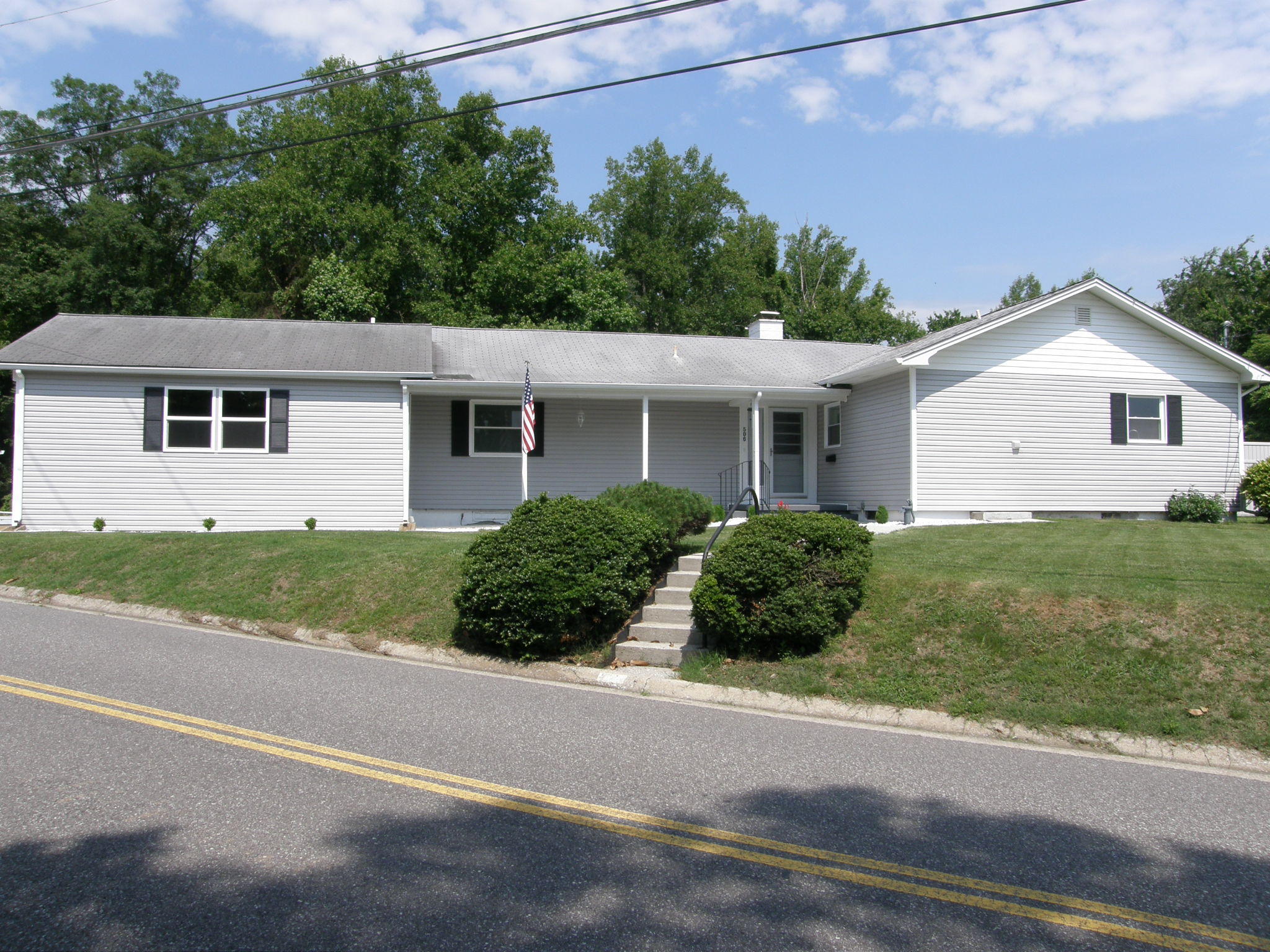 506 Delaware Avenue Oak Ridge, TN 37830 - Photo 1 of 39 P1011628