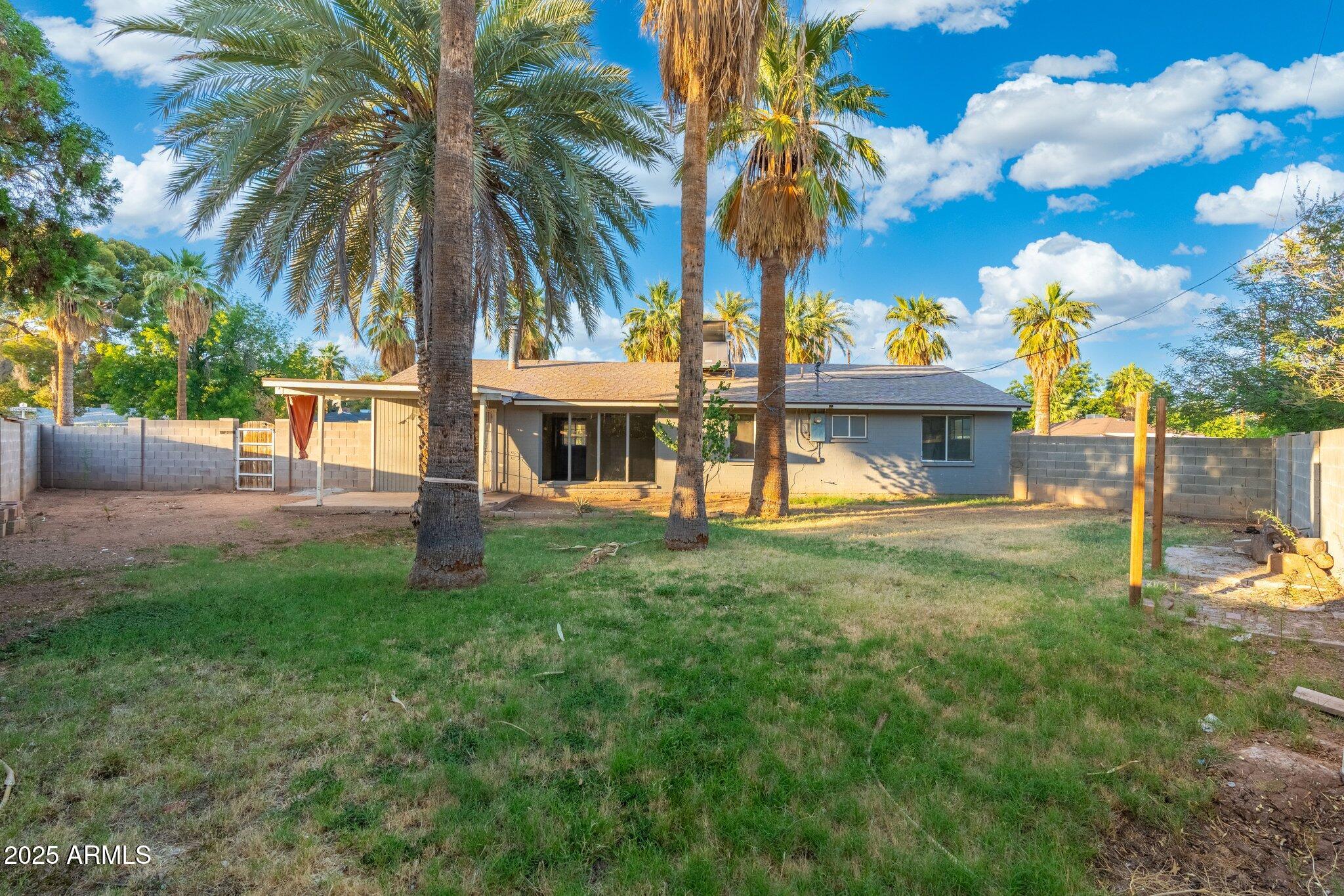 3843 East Coronado Road Phoenix, AZ 85008 - Photo 2 of 19 2-web-or-mls-DSC09077-HDR-Edit