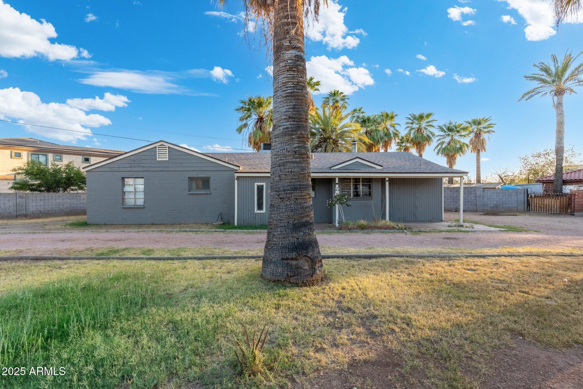 3843 East Coronado Road Phoenix, AZ 85008 - Photo 4 of 19 4-web-or-mls-DSC09083-HDR-Edit