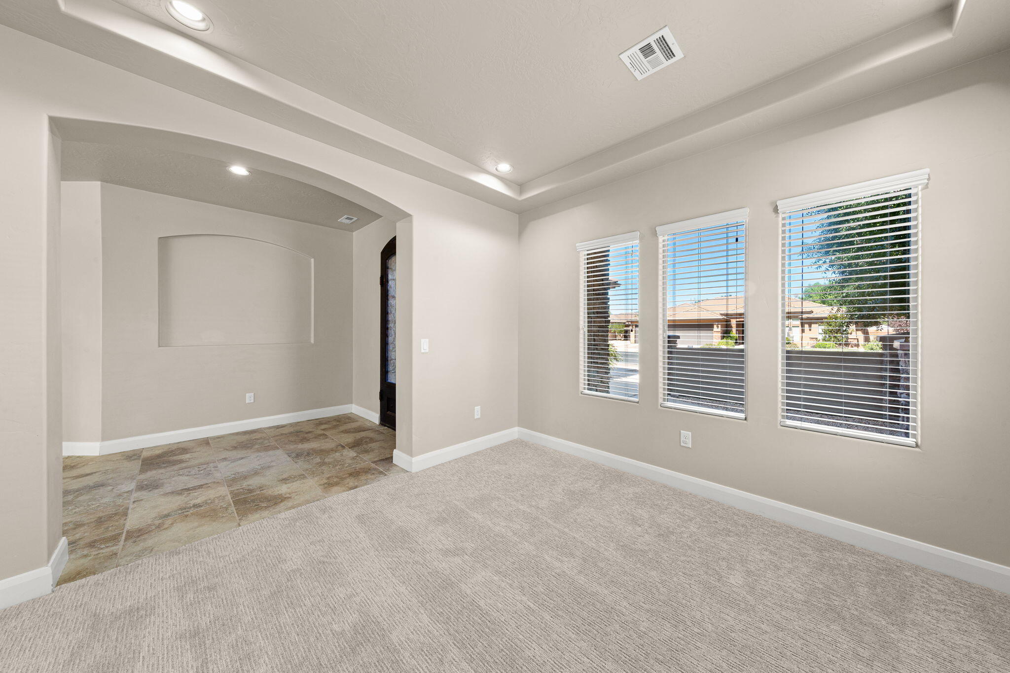 1157 Plantations Drive St. George, UT 84770 - Photo 7 of 31 Office/Living Room