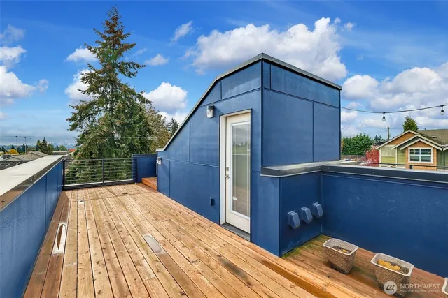 a view of building with outdoor space