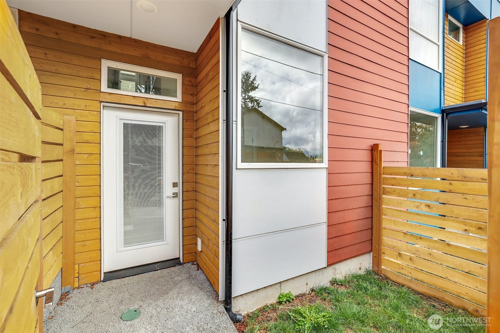 1400 North 95th Street Seattle, WA 98103 - Photo 5 of 27 a view of front door of house