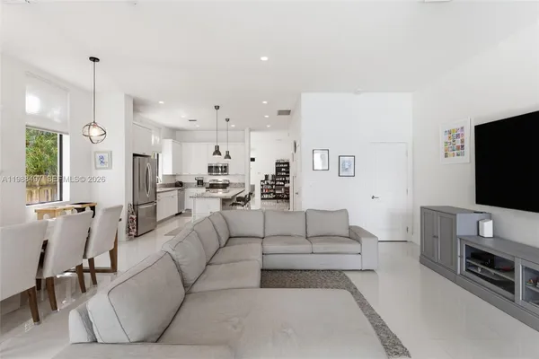 $1,995,000 | 3407 Day Avenue, Unit 3407, Miami, FL 33133