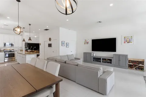 $1,895,000 | 3407 Day Avenue, Unit 3407, Miami, FL 33133