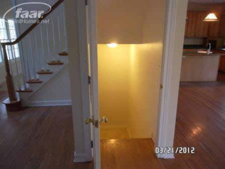 5664 Cullen Road Fenton, MI 48430 - Photo 12 of 23 20261317-11.JPG