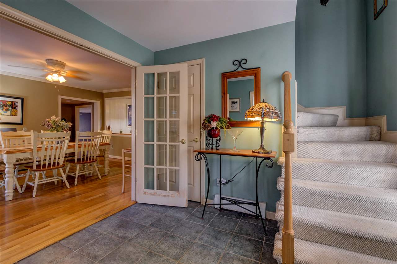 174 Fremont Road Sandown, NH 03873 - Photo 3 of 40