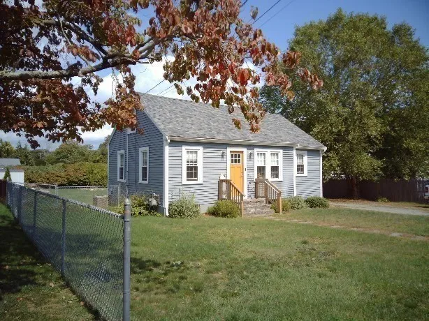 $450,000 | 876 Autumn Street, Dighton, MA 02764
