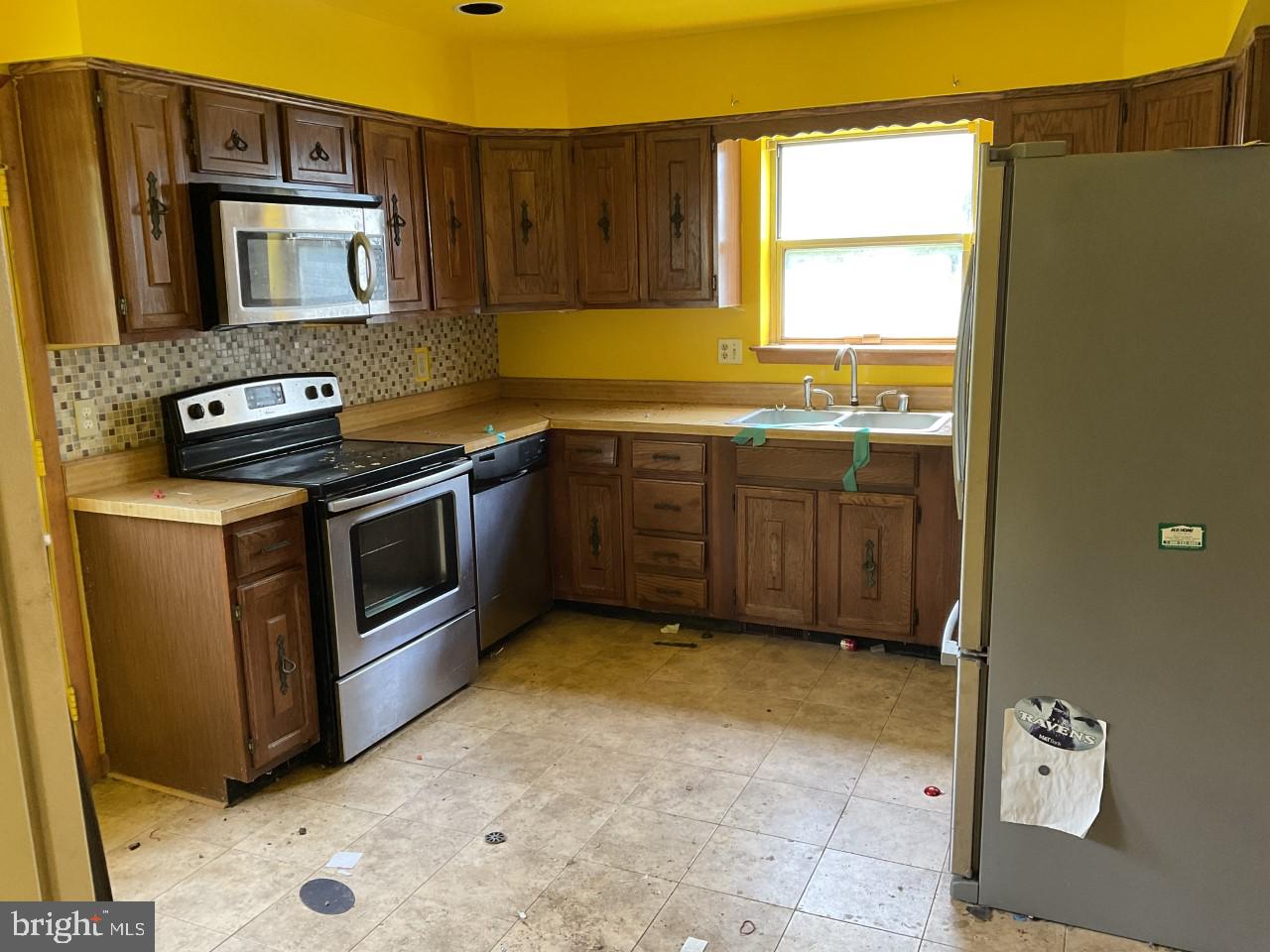 109 Avon Beach Road Dundalk, MD 21222 - Photo 5 of 14 Gallery Image 5