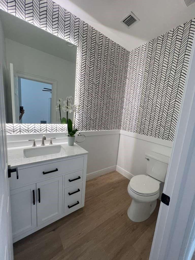 211 Southwest 29th Road Miami, FL 33129 - Photo 6 of 17 Gallery Image 6