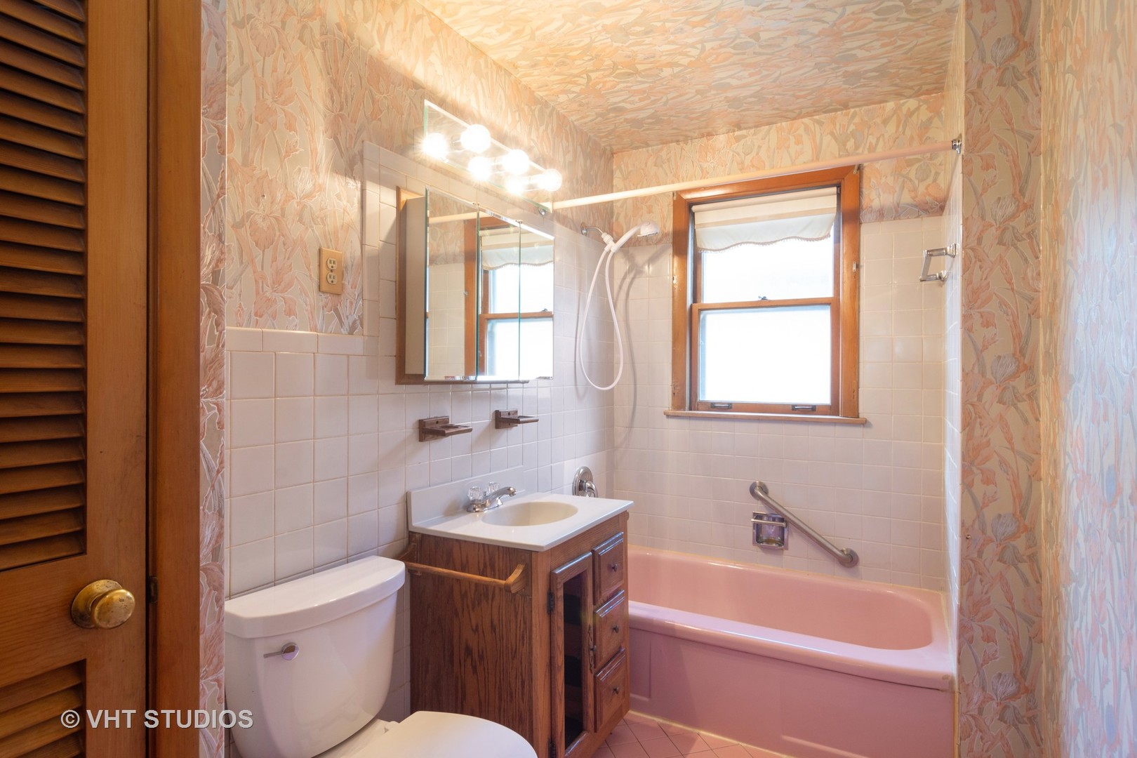 1438 Potter Road Park Ridge, IL 60068 - Photo 8 of 11 Gallery Image 8