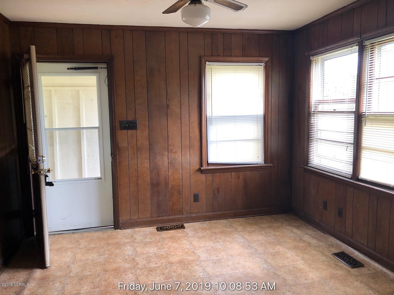 8817 Toisnot Road Rocky Mount, NC 27803 - Photo 4 of 11 8817 Toisnot Rd lockbox 060719