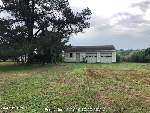 8817 Toisnot Road Rocky Mount, NC 27803 - Photo 10 of 11 8817 Toisnot rd garage