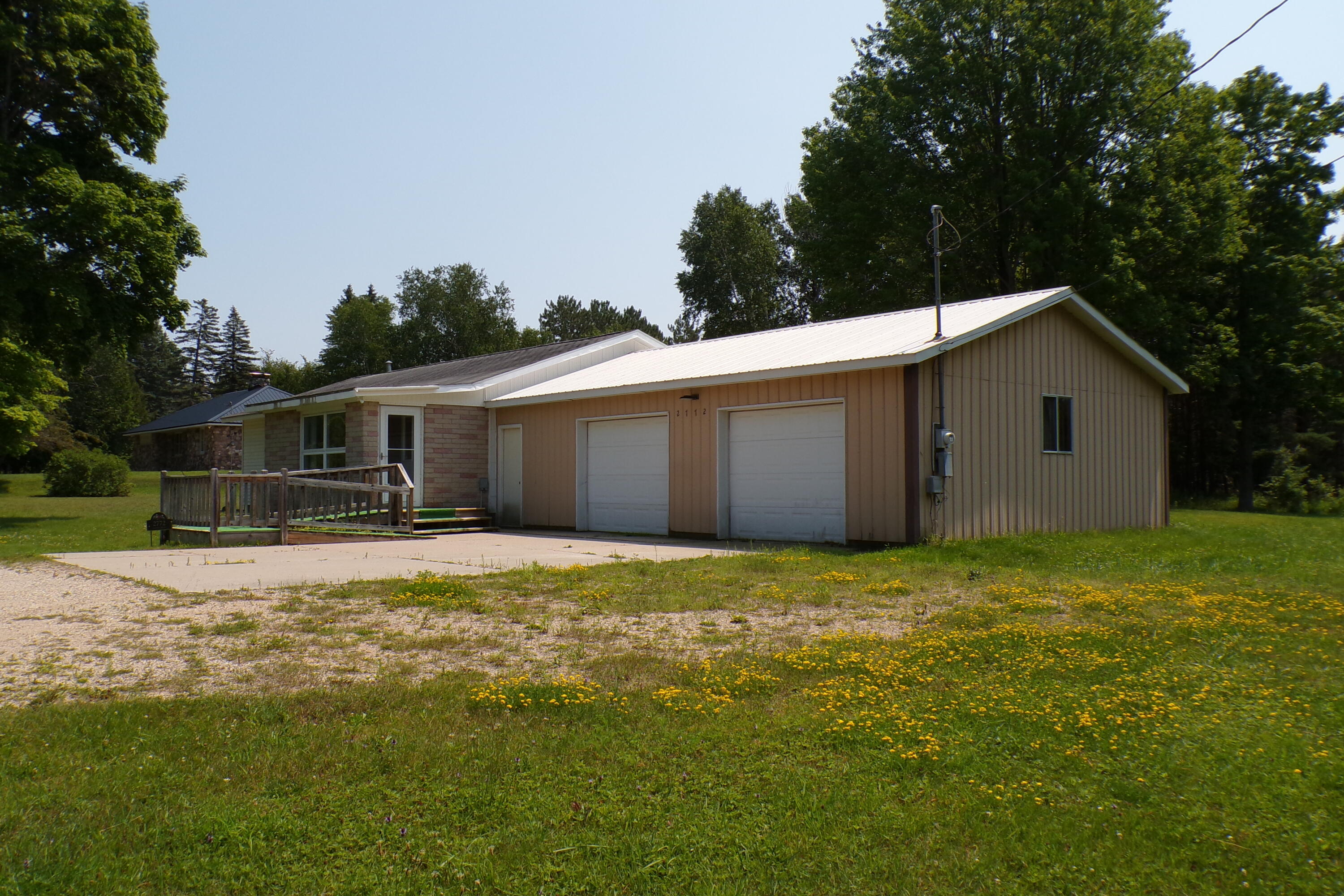 2772 Vanyea Road Cheboygan, MI 49721 - Photo 3 of 33 Gallery Image 3