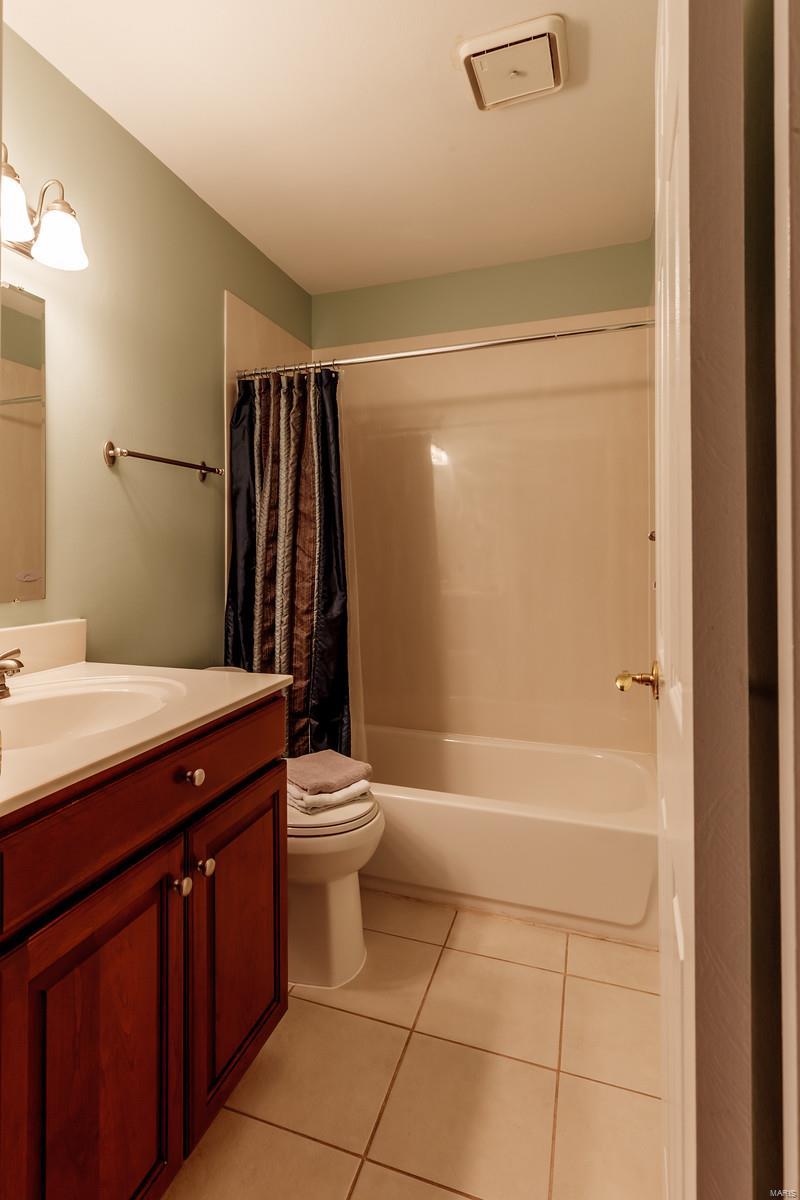 1214 Cedar Creek Road Chesterfield, MO 63017 - Photo 14 of 16 Gallery Image 14