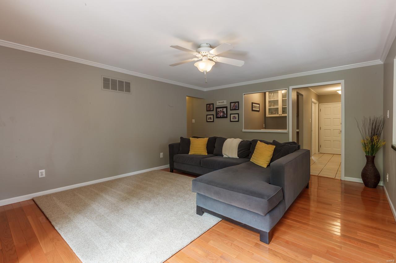1214 Cedar Creek Road Chesterfield, MO 63017 - Photo 5 of 16 Gallery Image 5