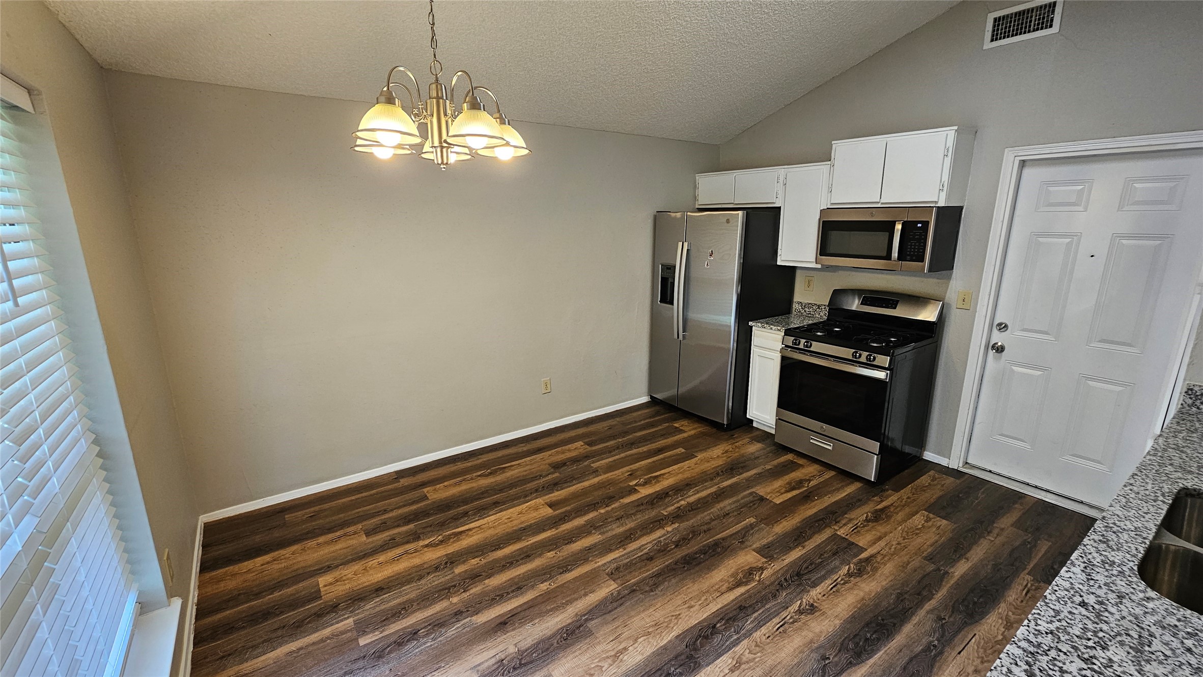 5210 Russelville Road Houston, TX 77048 - Photo 8 of 21 Gallery Image 8