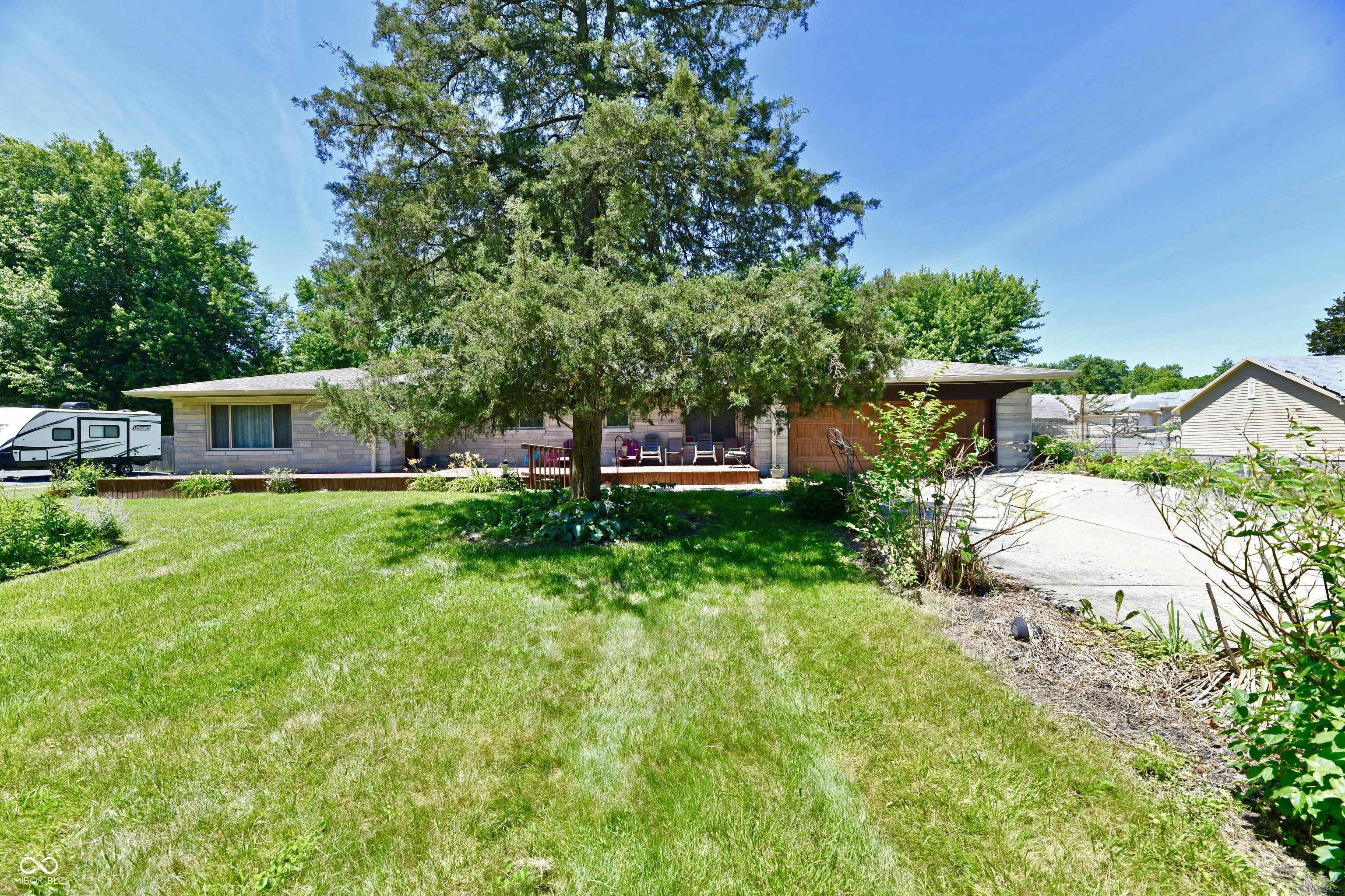 4040 Knollton Road Indianapolis, IN 46228 - Photo 2 of 24 Gallery Image 2