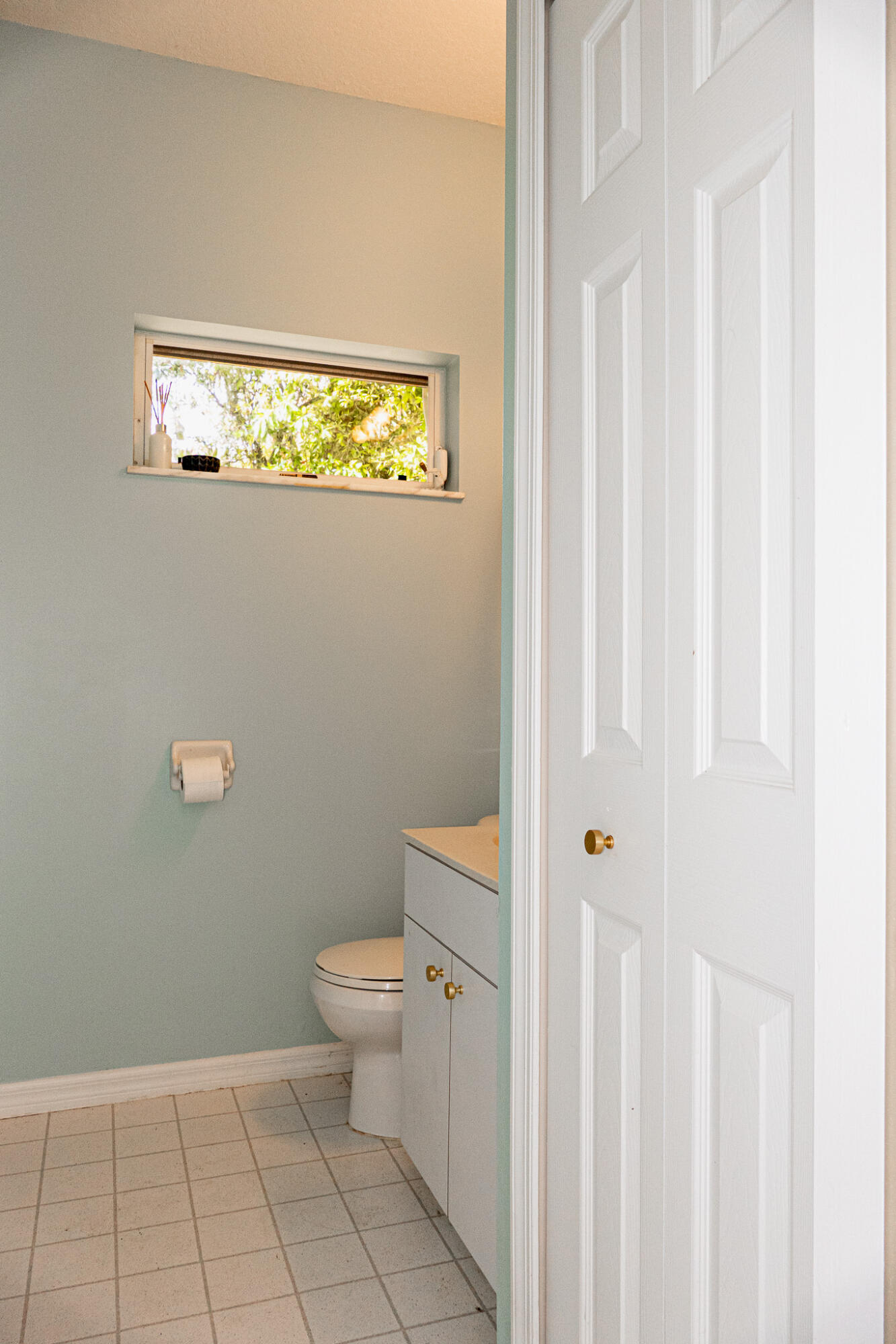 7685 Pleasant Ridge Court Stuart, FL 34997 - Photo 36 of 66 a bathroom with a toilet