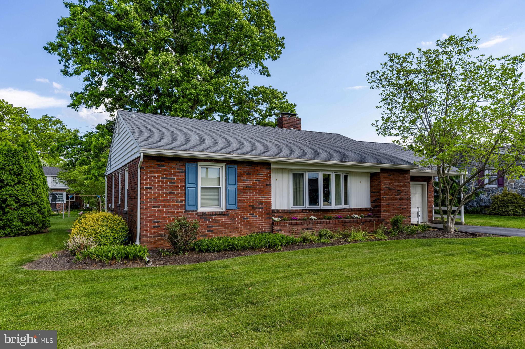 529 South 6th Street Denver, PA 17517 - Photo 8 of 54
