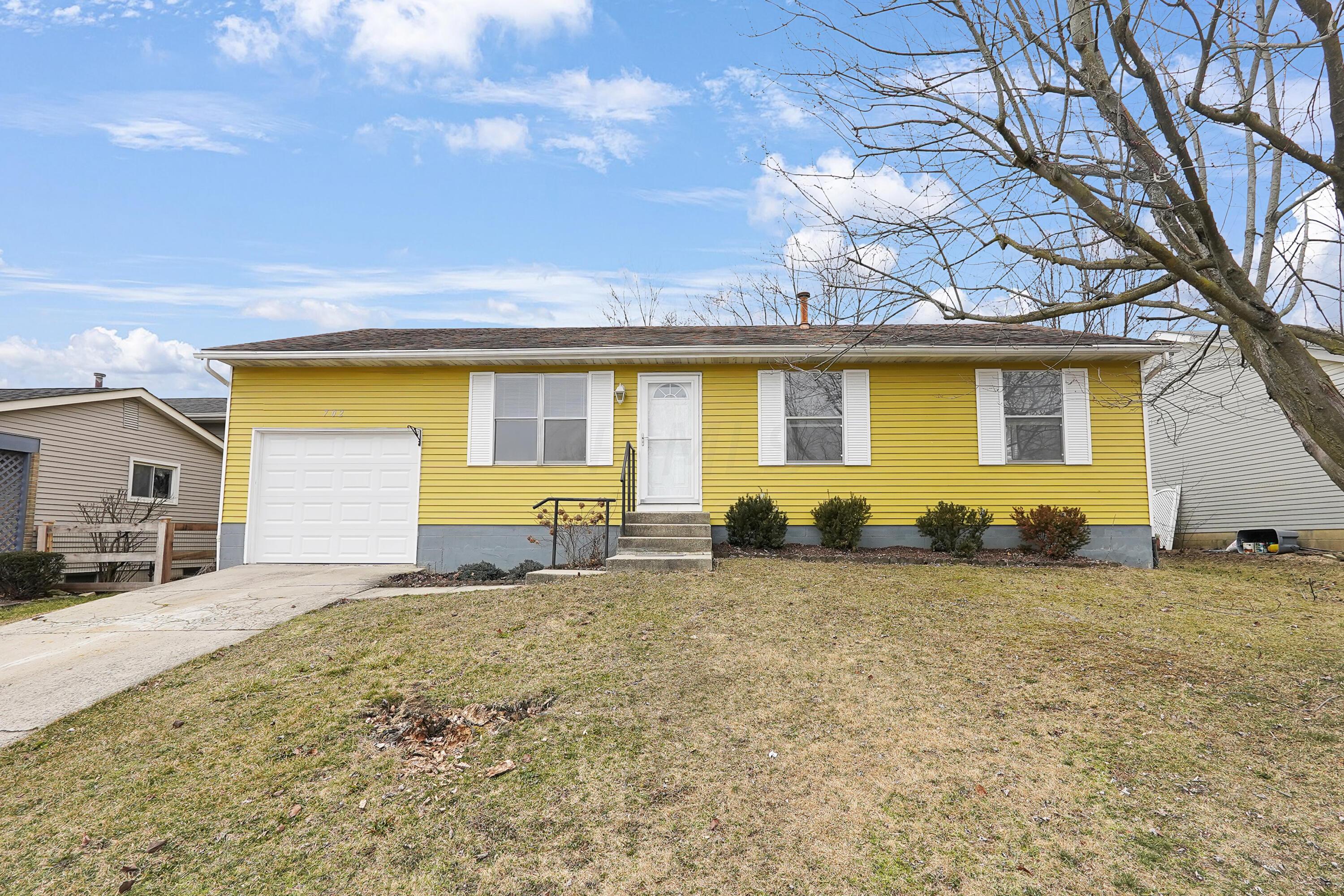 702 Holly Road Delaware, OH 43015 - Photo 1 of 32 Front