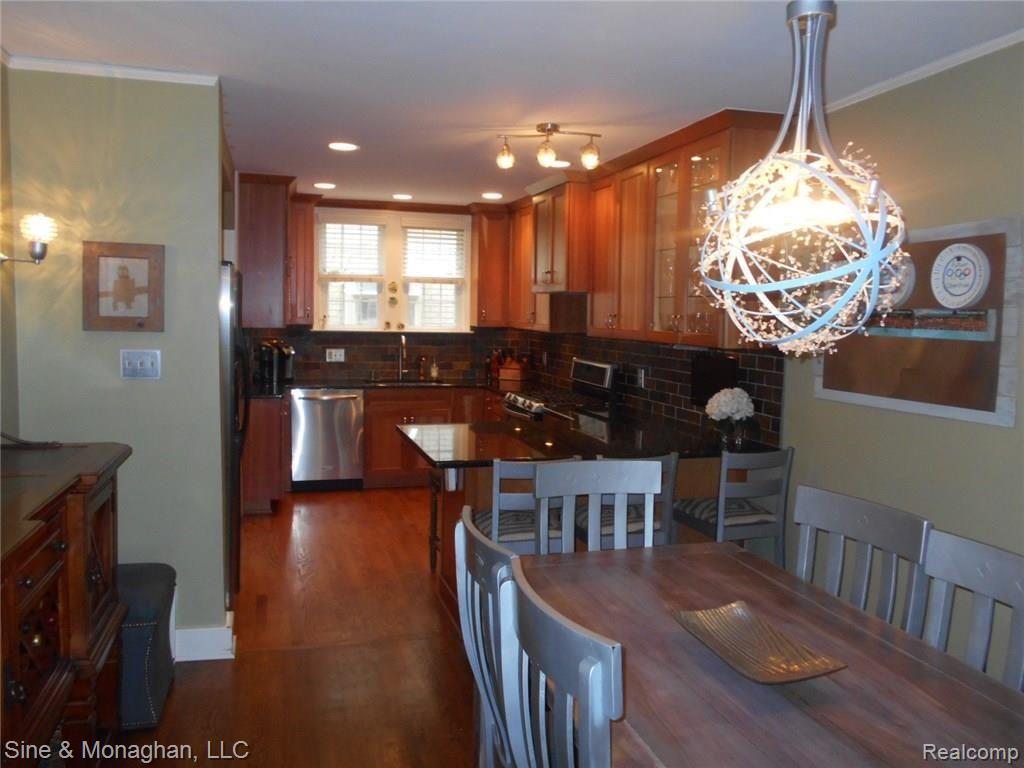 404 Fisher Road Grosse Pointe, MI 48230 - Photo 9 of 42 DSCN1482.JPG