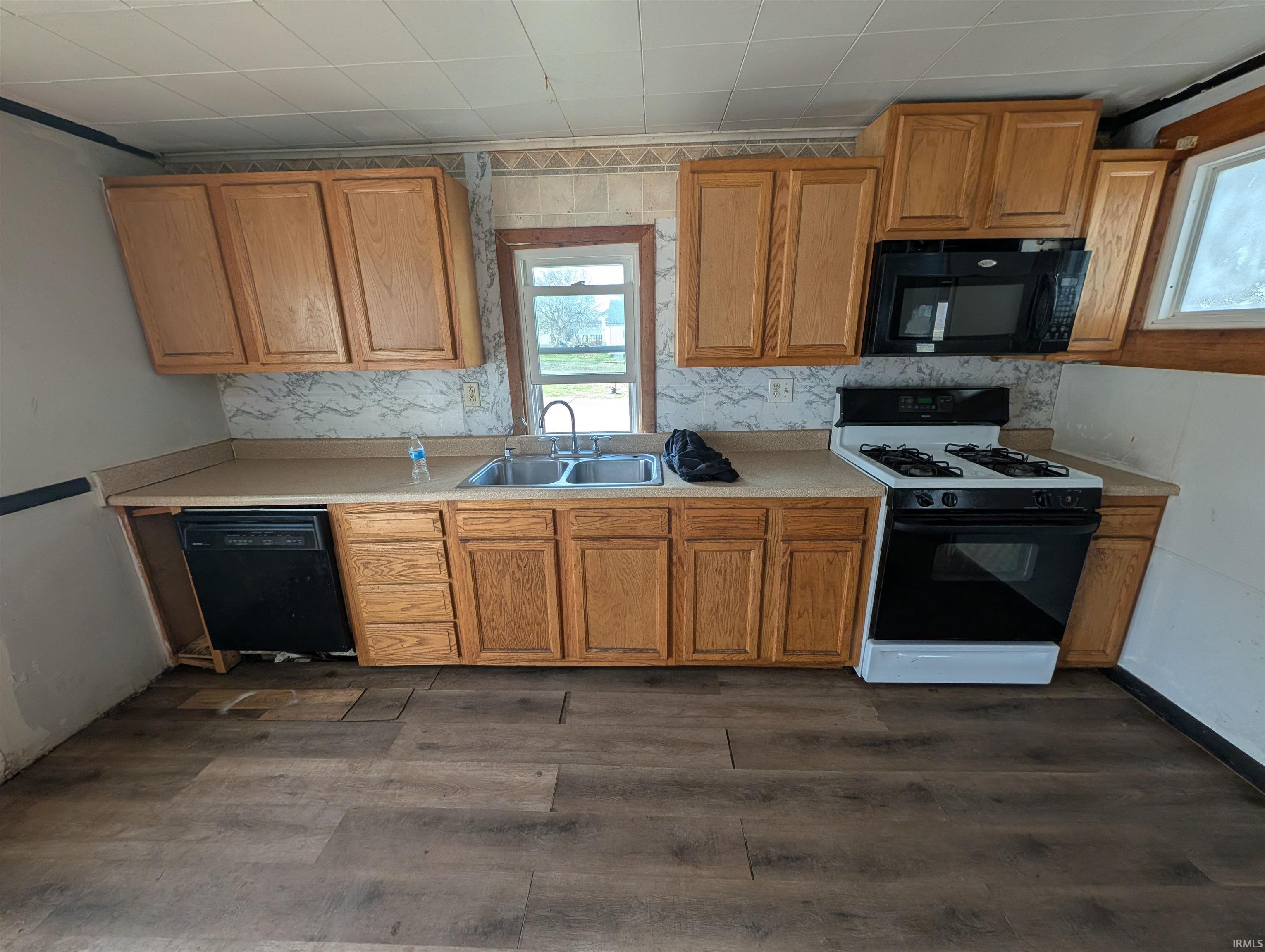 279 West Spring Street Bloomfield, IN 47424 - Photo 9 of 14 Gallery Image 9