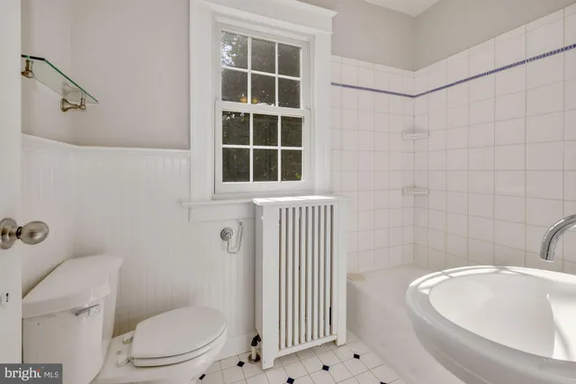 $6,000 | 8020 Park Lane, Bethesda, MD 20814