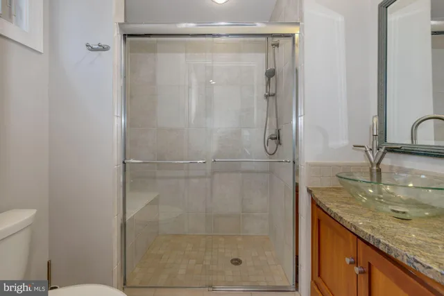 $6,000 | 8020 Park Lane, Bethesda, MD 20814