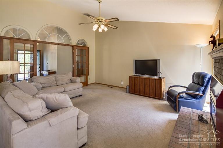 60092 West Ridgeview Drive Bend, OR 97702 - Photo 7 of 25 Additional Photo