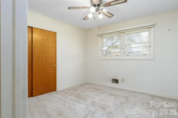 $189,900 | 537 32nd Street Southwest, Hickory, NC 28602