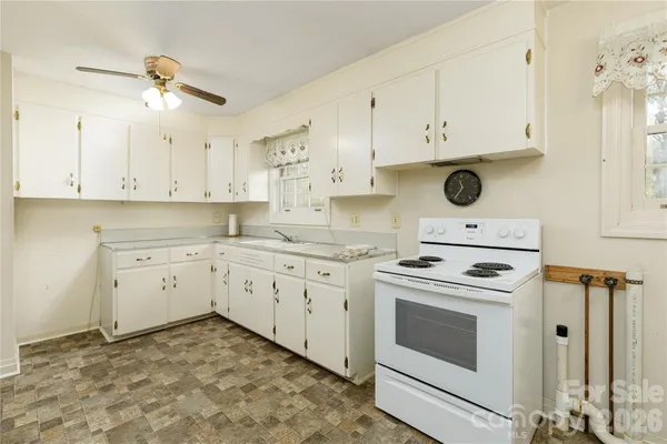 $189,900 | 537 32nd Street Southwest, Hickory, NC 28602