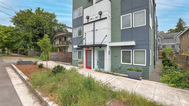 $499,000 | 3638 36th Avenue South, Unit B, Seattle, WA 98144