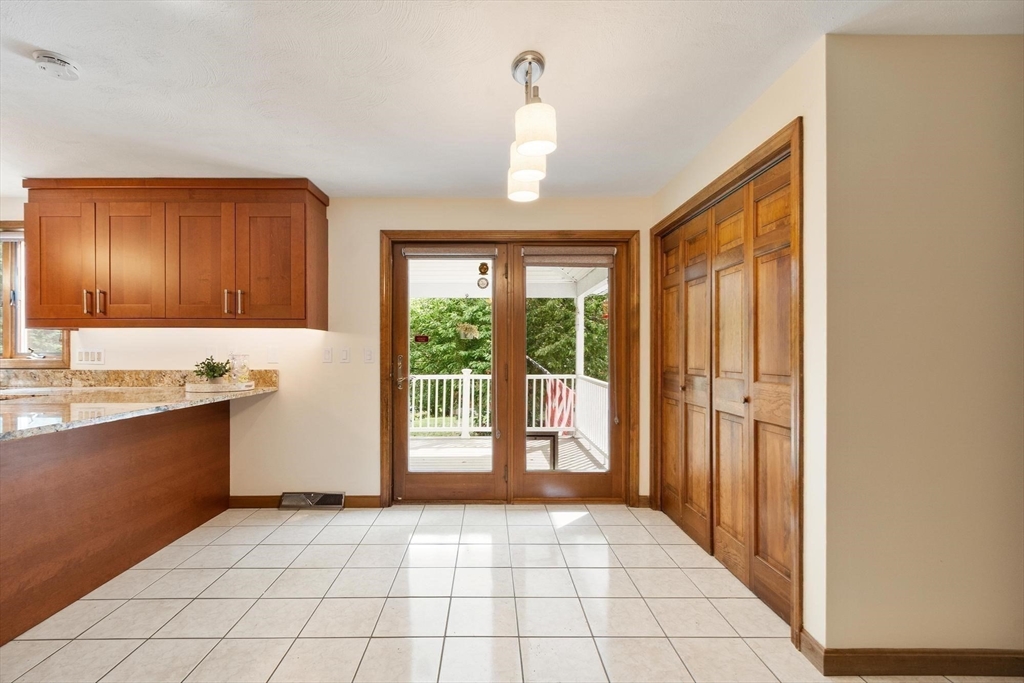30 Parker Road Dracut, MA 01826 - Photo 6 of 31