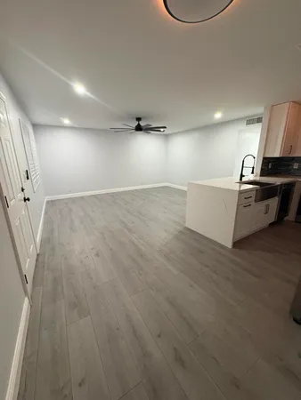 $2,000 | 29 Burgundy A, Delray Beach, FL 33484