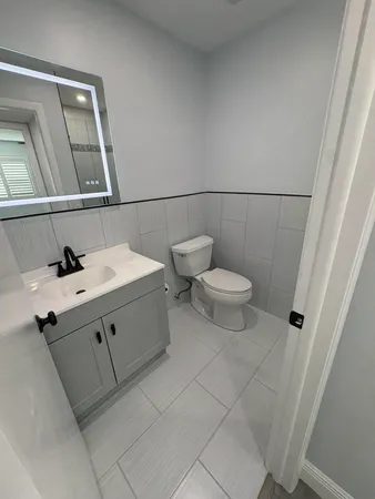 $2,000 | 29 Burgundy A, Delray Beach, FL 33484