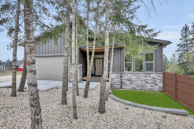 $849,500 | 39980 Lake Summit Drive, Loon Lake, WA 99148