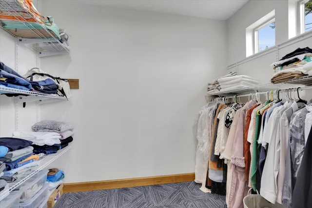 $849,500 | 39980 Lake Summit Drive, Loon Lake, WA 99148