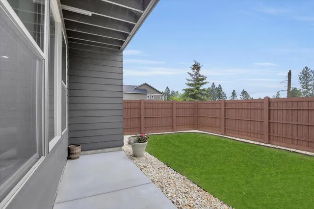 $849,500 | 39980 Lake Summit Drive, Loon Lake, WA 99148