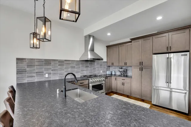 $849,500 | 39980 Lake Summit Drive, Loon Lake, WA 99148