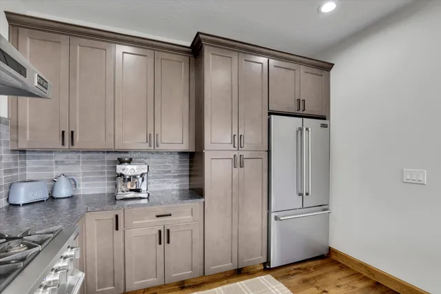 $849,500 | 39980 Lake Summit Drive, Loon Lake, WA 99148